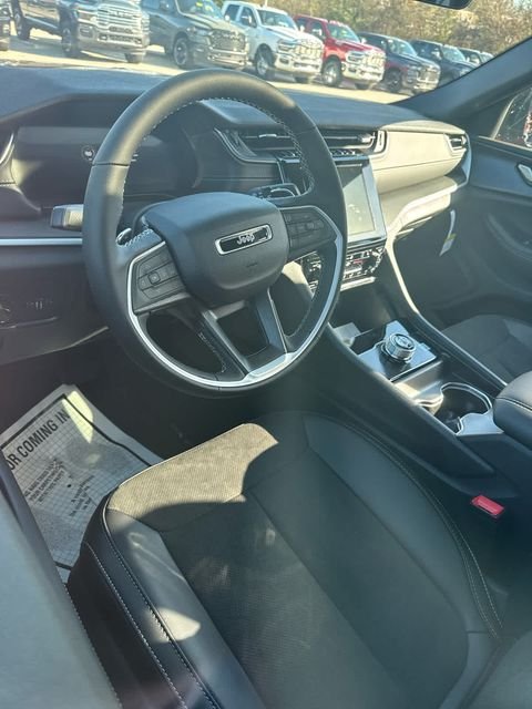 New 2025 Red Jeep Altitude X image 4
