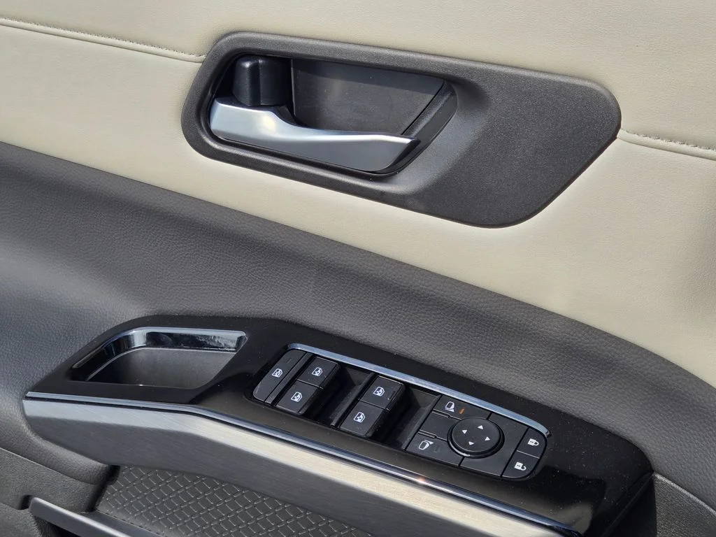 2026 Nissan Pathfinder SL - Photo 21