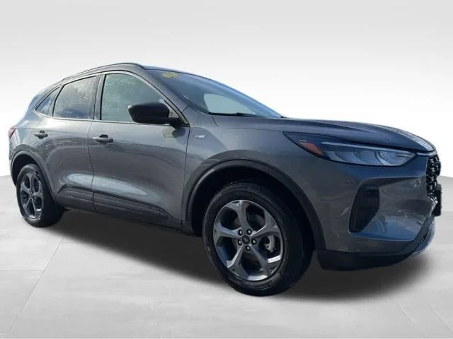 Used 2025 Gray Metal Ford ST-Line image 10