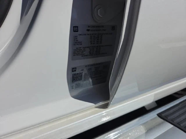 Used 2023 IRIDESCENT PEARL TRICOAT Chevrolet LTZ image 34