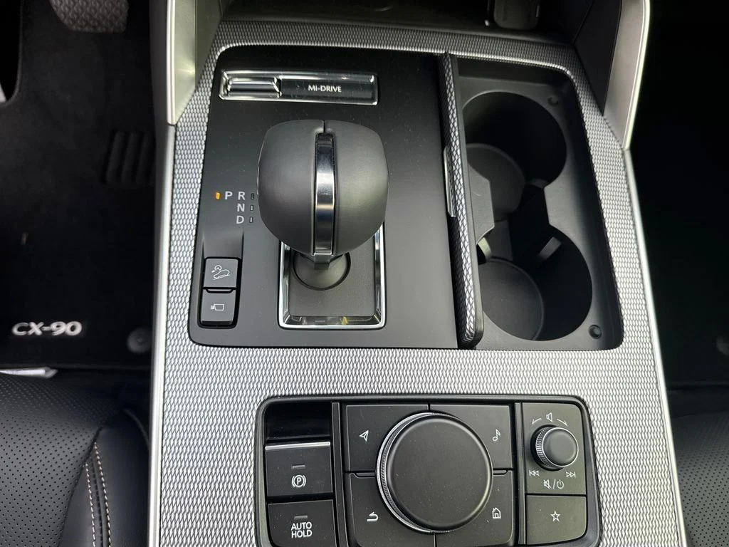 New 2026 Platinum Mazda 3.3 Turbo Premium Plus image 25