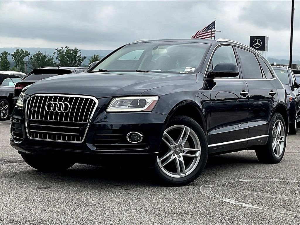 Used 2017 Moonlight Blue Metallic Audi 2.0T Premium image 2