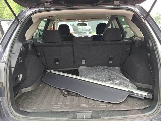 Used 2016 Gray Subaru 2.5i Premium image 28