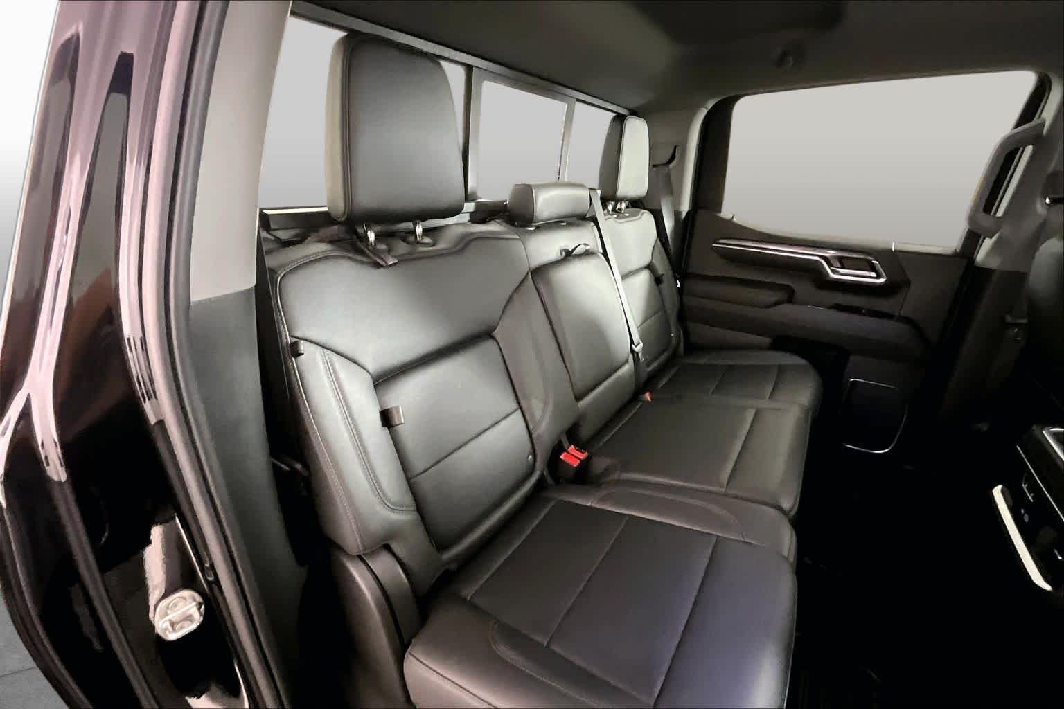 Used 2022 Black Chevrolet LTZ image 19