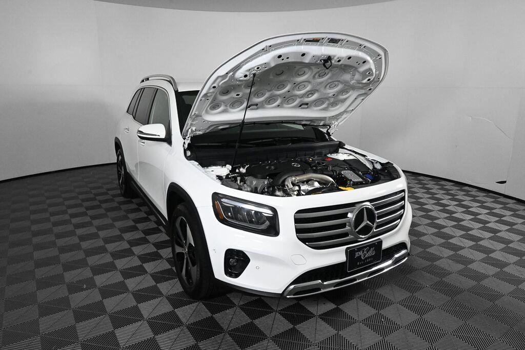 Used 2024 Polar White Mercedes-Benz GLB 250 image 33
