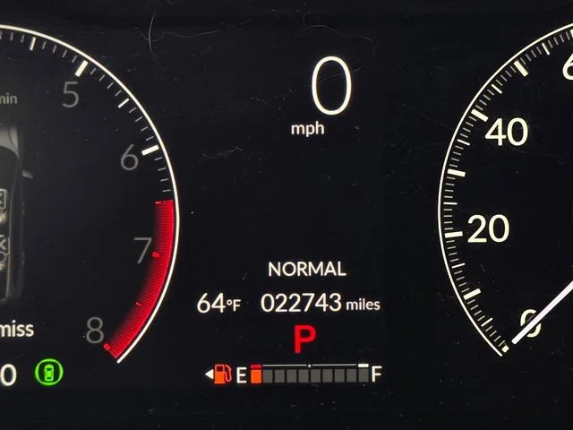 Used 2025  Honda EX-L image 4