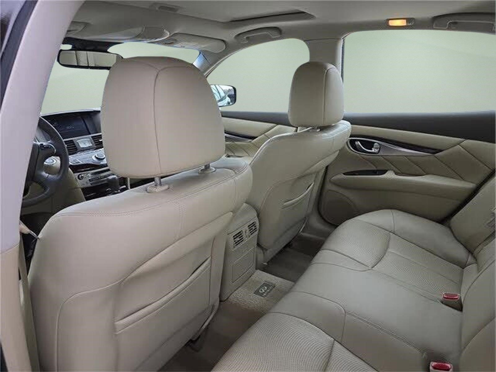 Used 2011 Malbec Black INFINITI Base image 15