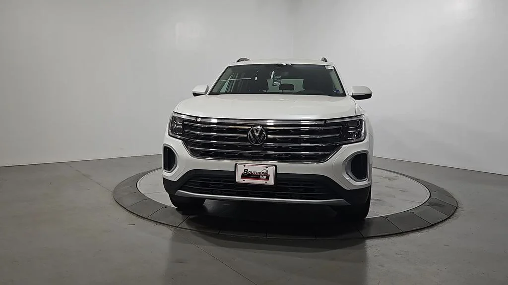 New 2026 White/off-white Volkswagen 2.0T SE w/Technology image 8