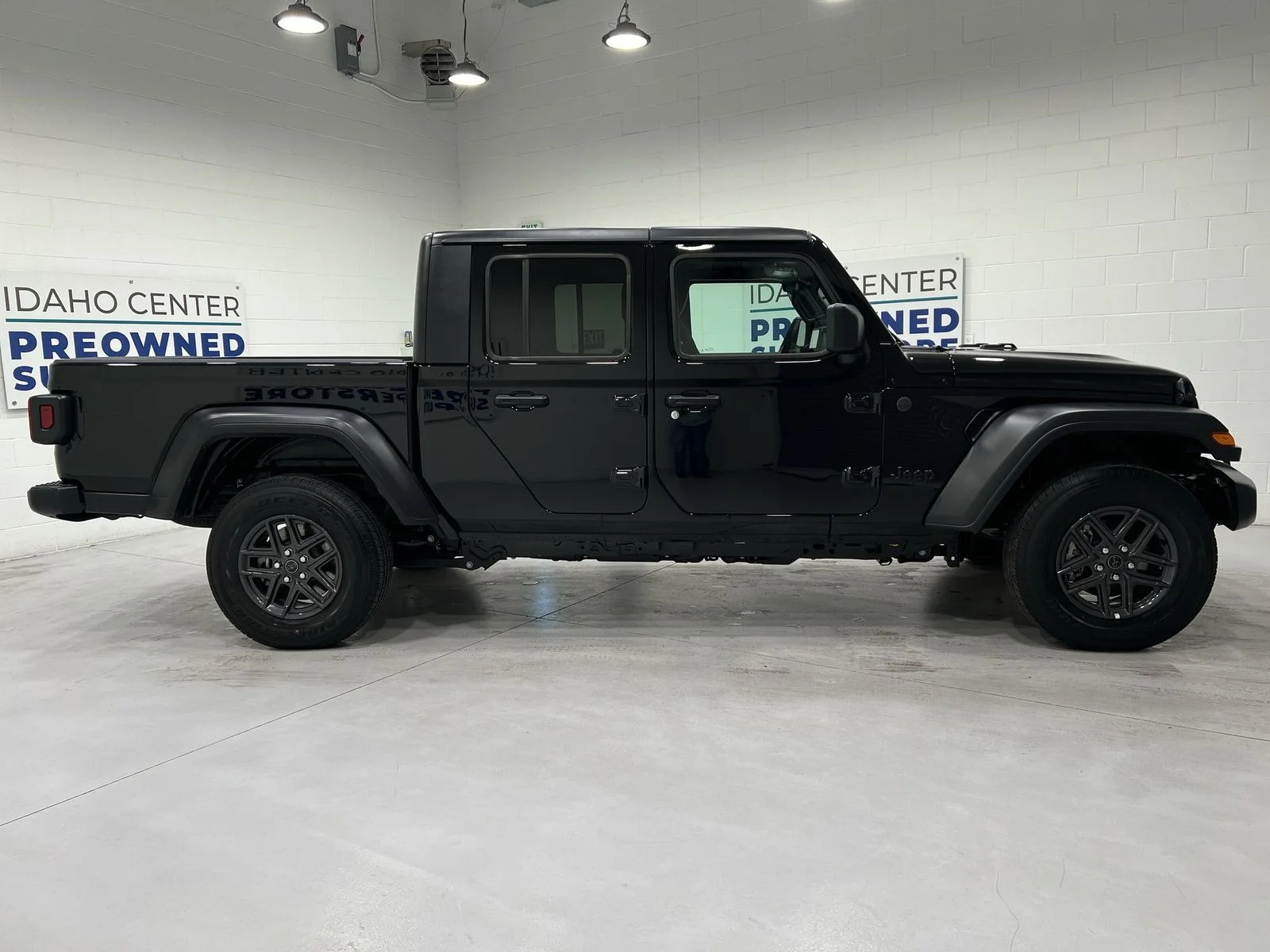 2025 Jeep Gladiator Sport S - Photo 9