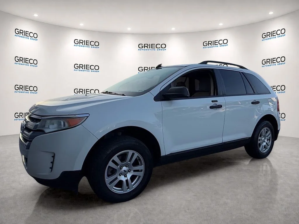 Used 2011 White Suede Ford SE image 3