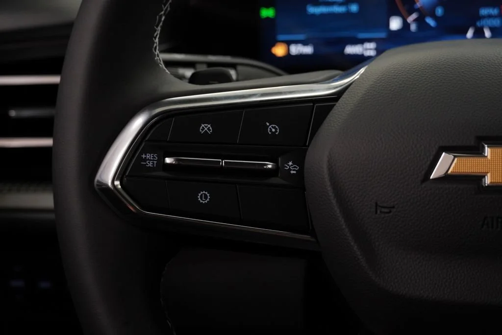 New 2027 Sterling Gray Metallic Chevrolet LT image 20