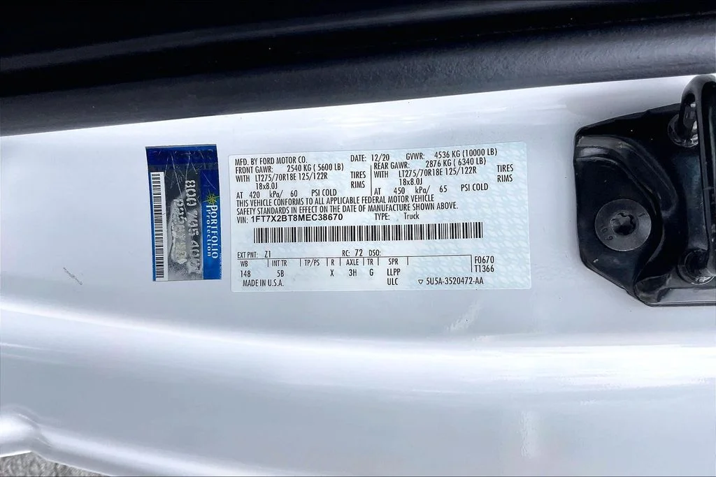 Used 2021 White Ford Lariat image 33