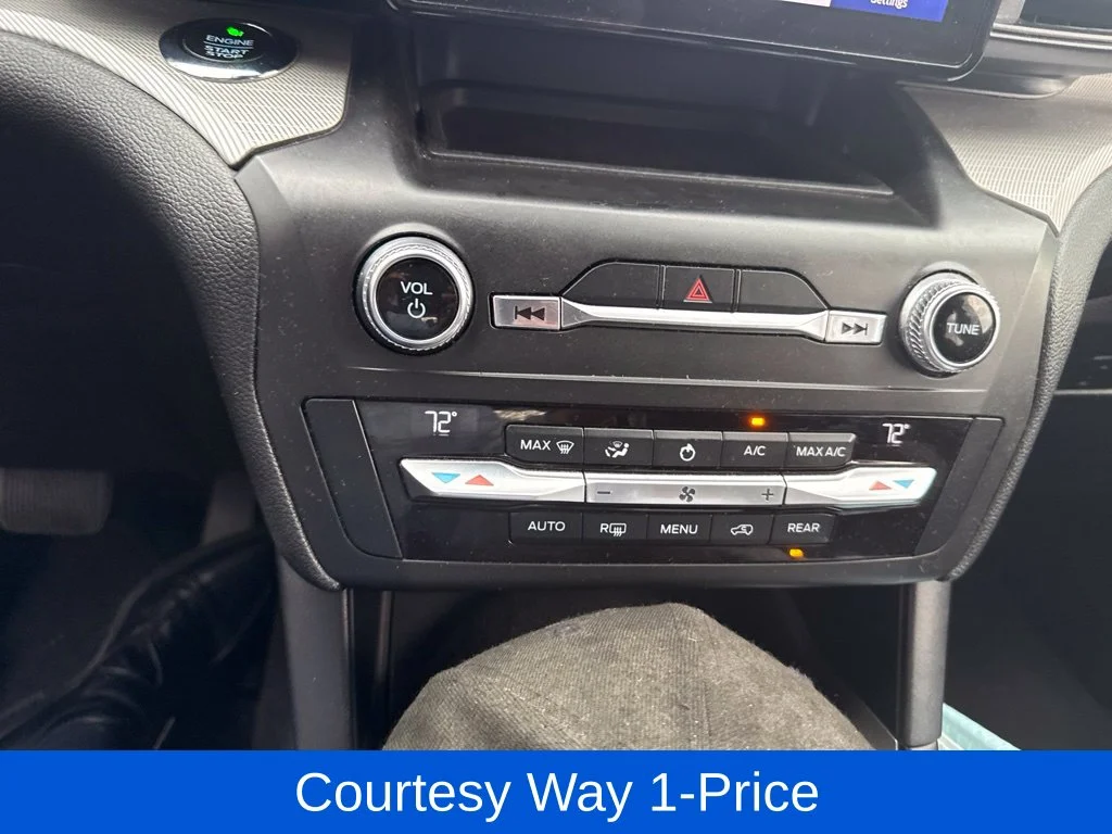 Used 2020 Silver Ford XLT image 5
