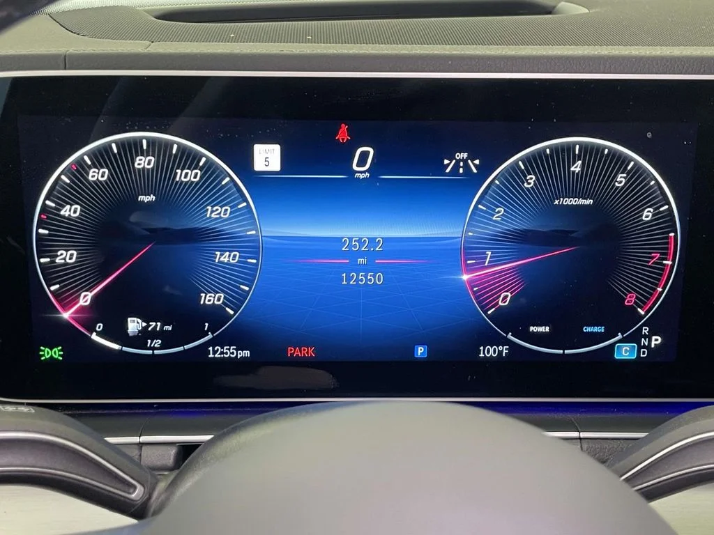 Used 2025 Black Mercedes-Benz GLS 580 image 40
