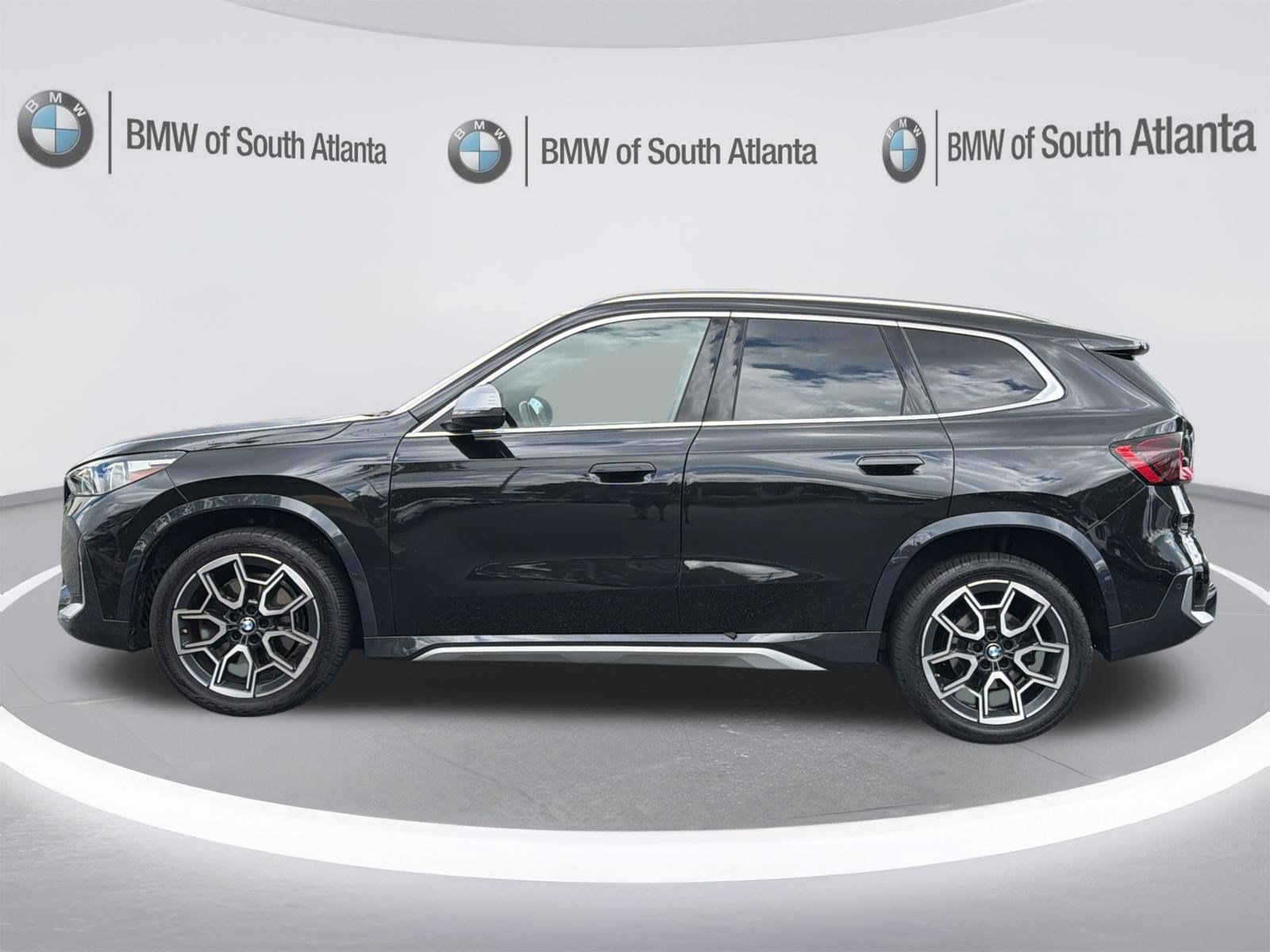 Used 2023 Black Sapphire Metallic BMW xDrive28i image 23