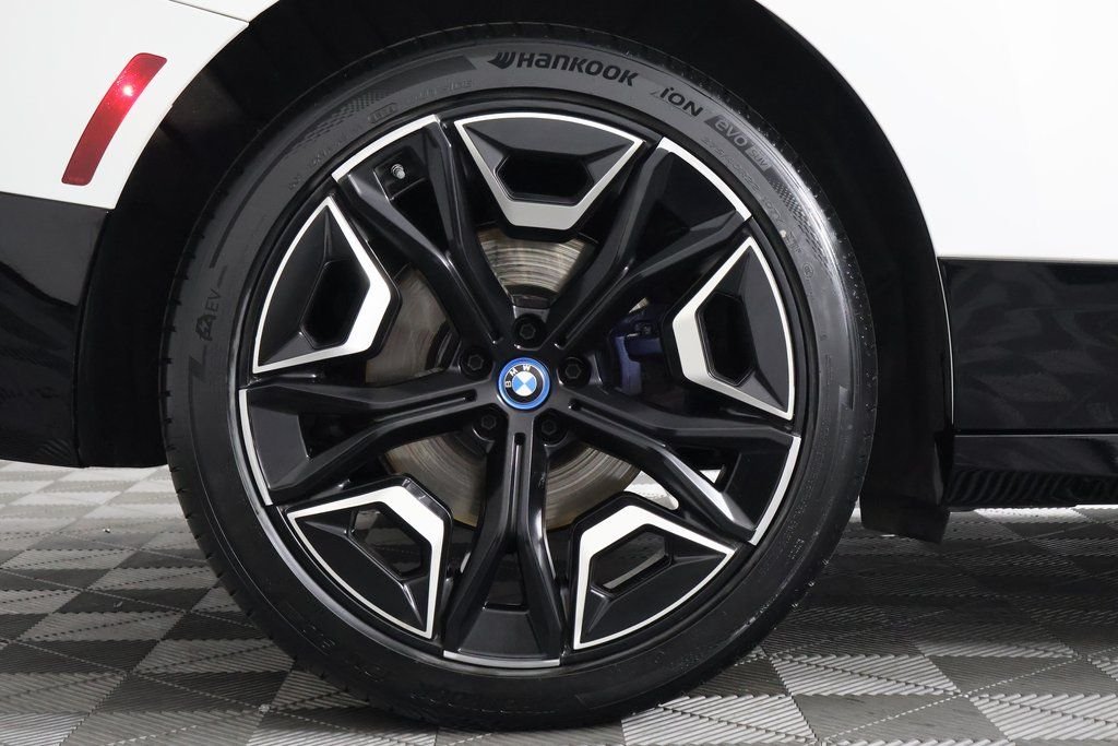 Certified Used 2024 White Metallic BMW xDrive50 image 15
