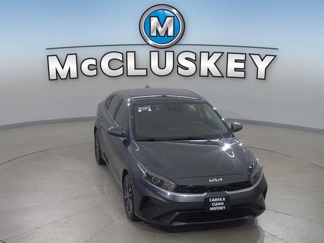 Certified Used 2024 Gravity Gray Kia LXS image 8