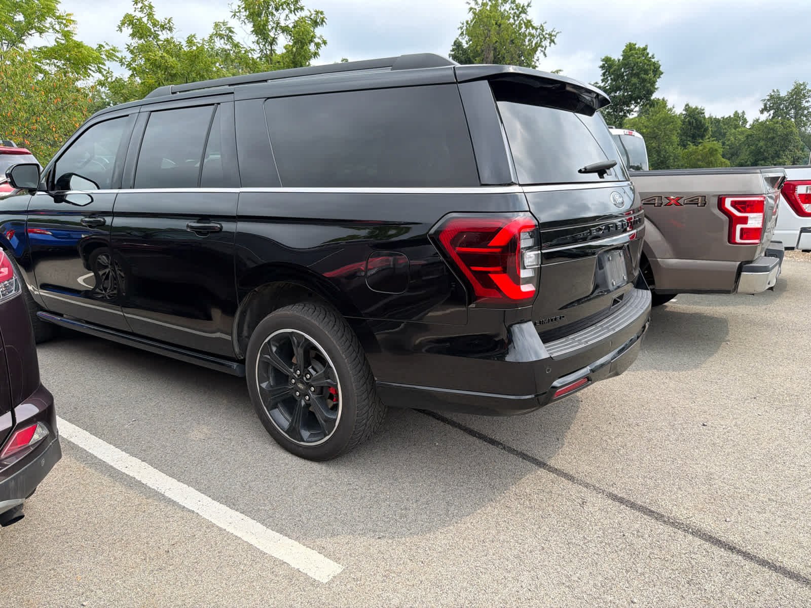 Used 2022 Agate Black Metallic Ford Limited image 9