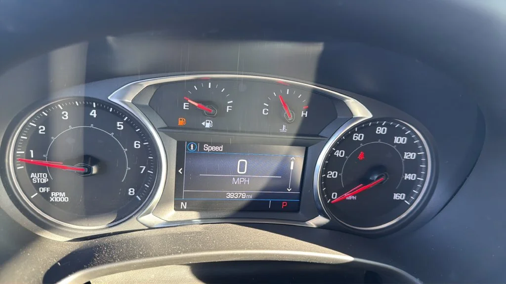 Used 2024 White GMC SLE image 11