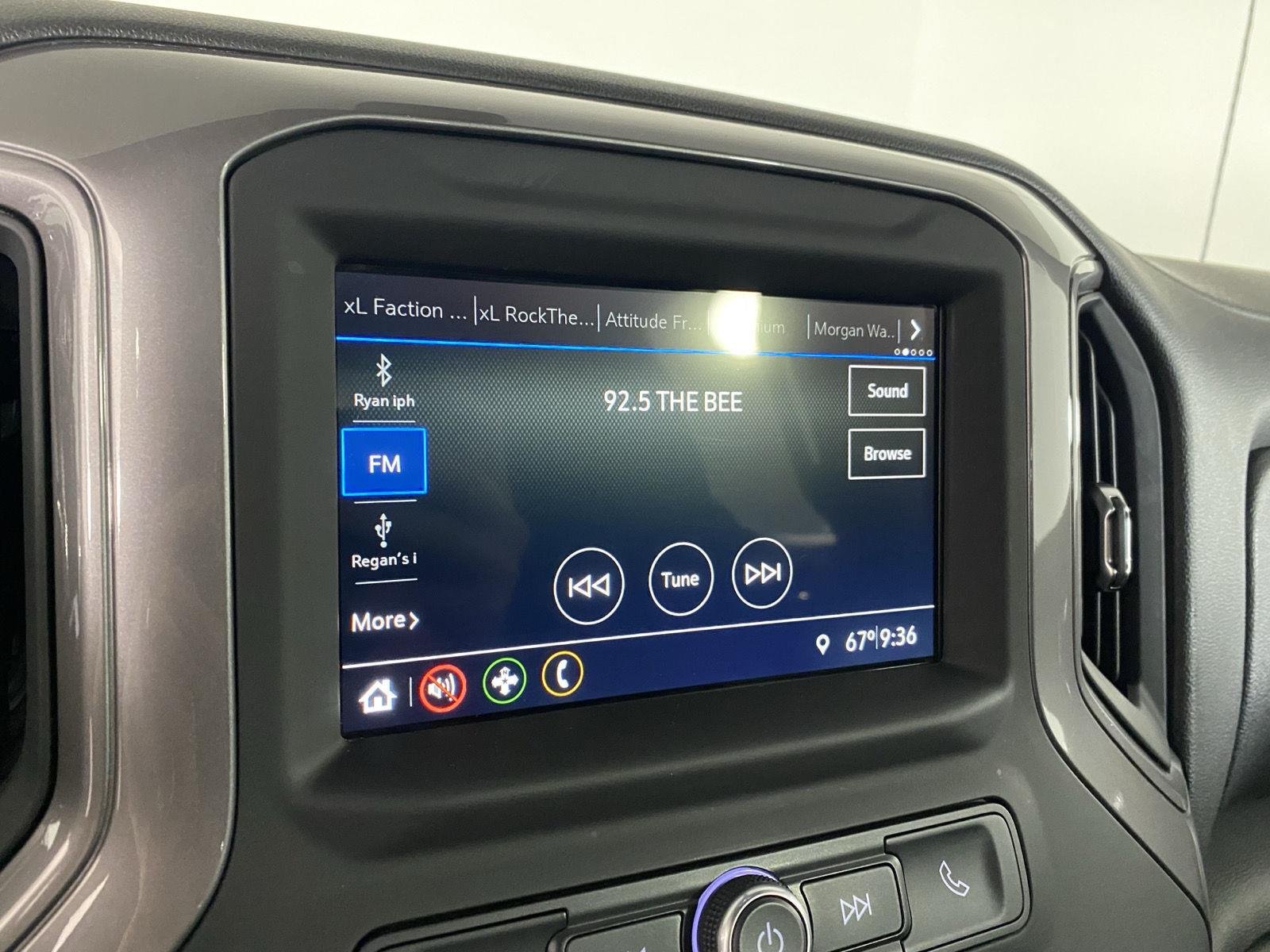Used 2019 Black Chevrolet Custom image 10