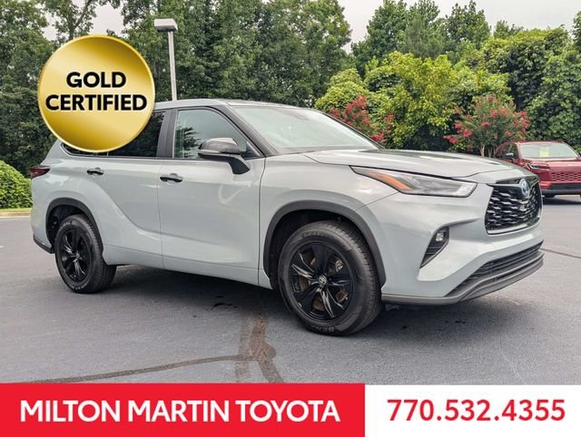 Used 2024  Toyota LE Nightshade image 2