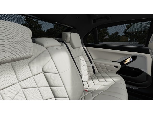 New 2025 Mineral White Metallic BMW 740i xDrive image 12