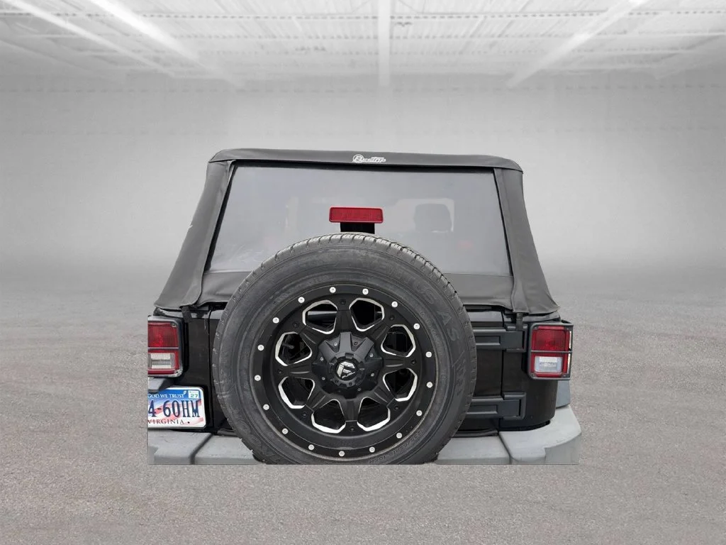 Used 2008 Black Jeep X image 4