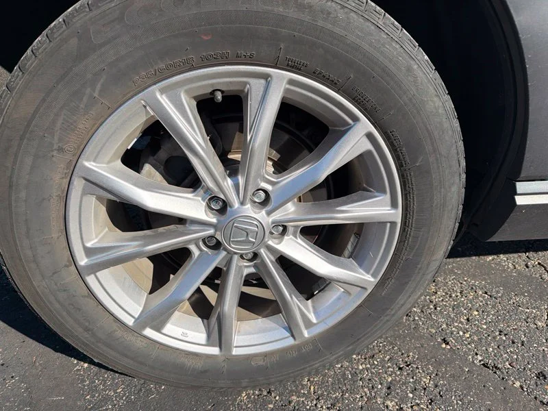Used 2024 White Honda EX-L image 9