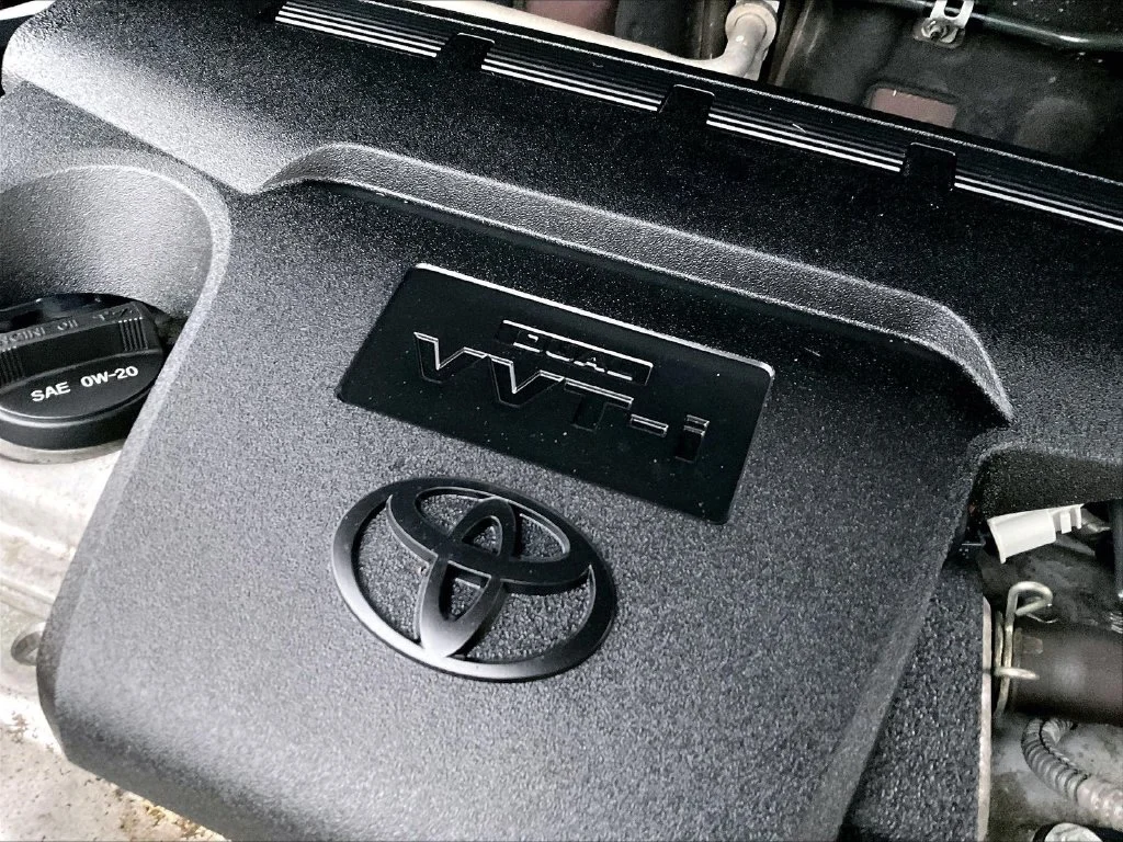 Used 2018 Black Currant Toyota XLE image 33
