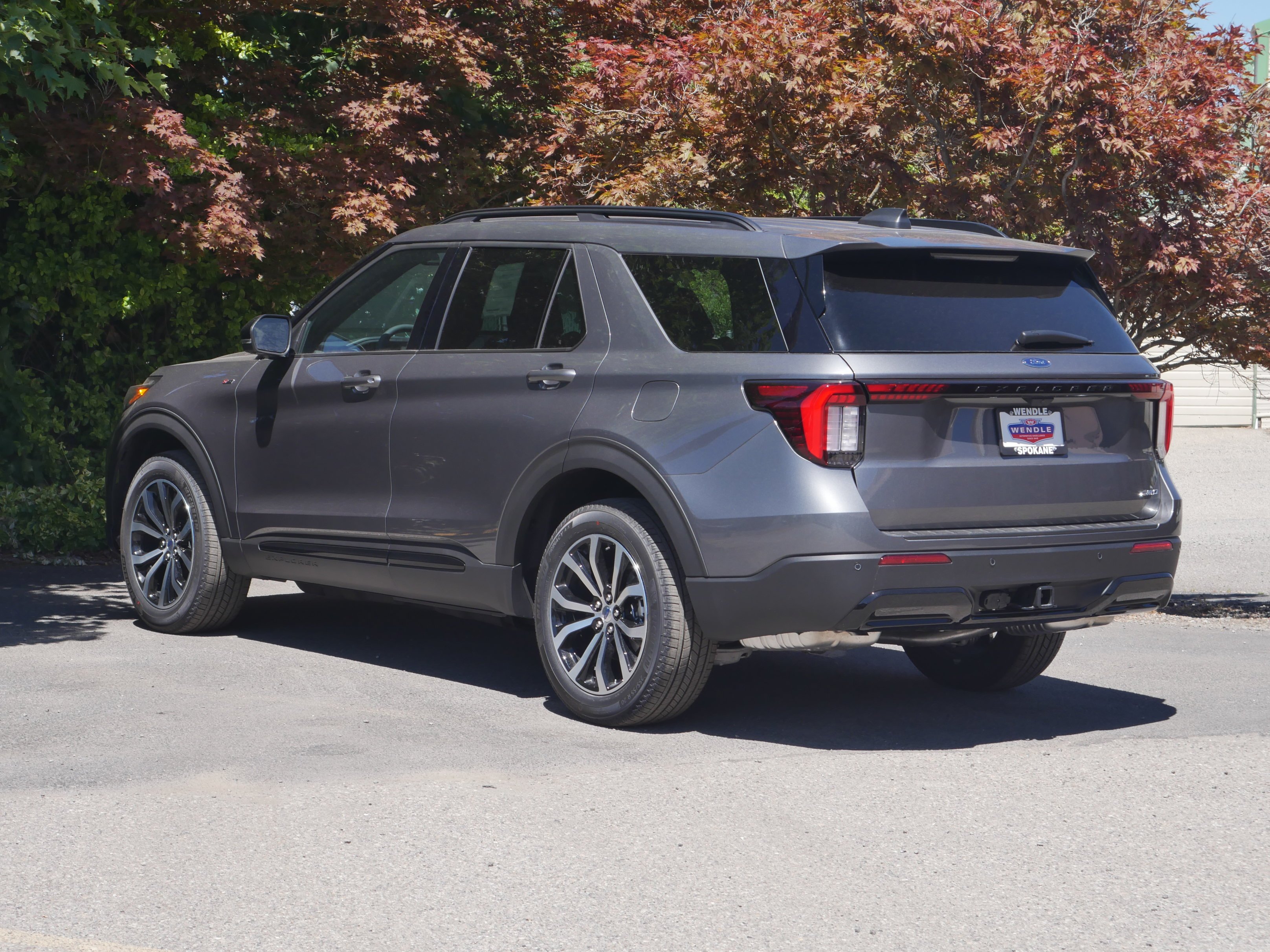 New 2026 Carbonized Gray Metallic Ford ST-Line image 21