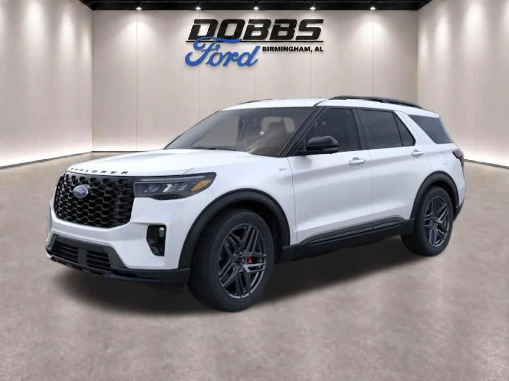 New 2026 Star White Metallic Tri-Coat Ford ST-Line image 3