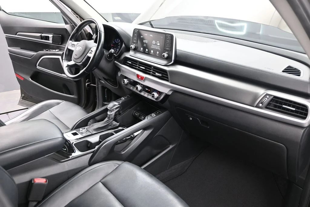 Used 2021 Green Kia S image 28