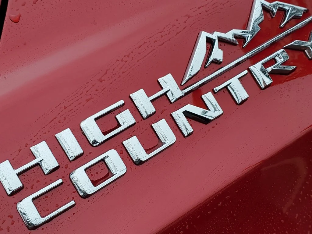 2027 Chevrolet Suburban High Country - Photo 33