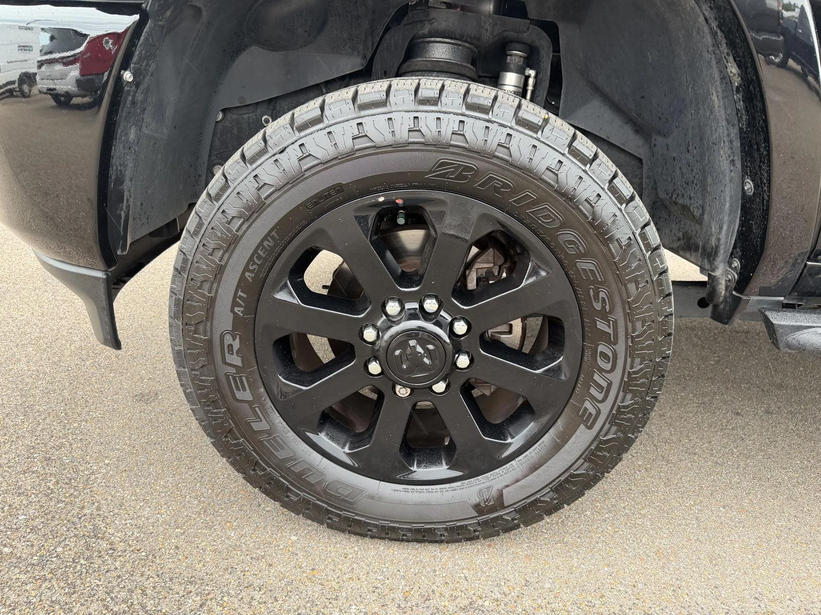 Used 2022 Diamond Black Crystal Pearlcoat Ram Laramie image 25