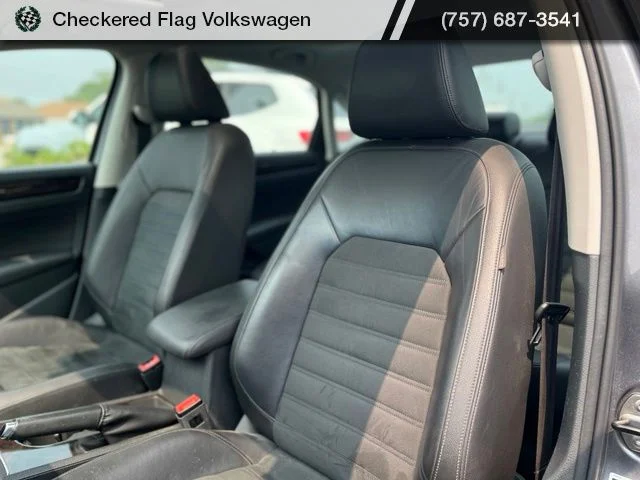 Used 2015 Platinum Gray Metallic Volkswagen TDI SEL Premium image 22