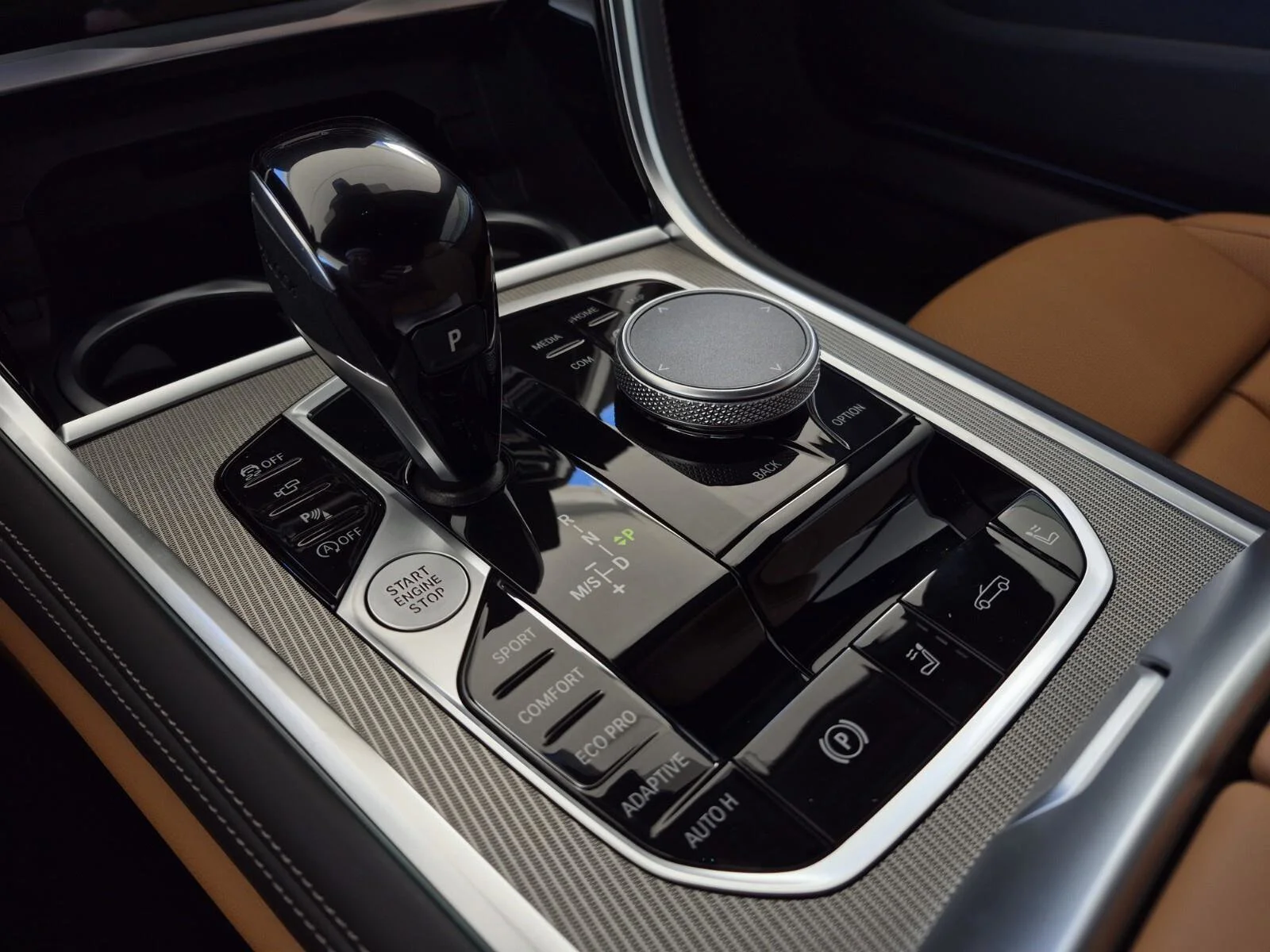 2026 BMW 8 Series 840i - Photo 15
