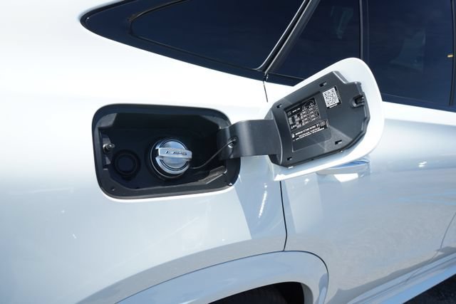 New 2026 MANUFAKTUR Moonlight White Metallic Mercedes-Benz AMG® GLE 53 4MATIC+ Coupe image 57