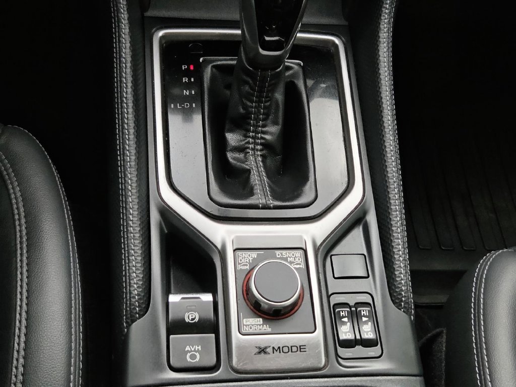 Used 2019 White Subaru Limited image 30