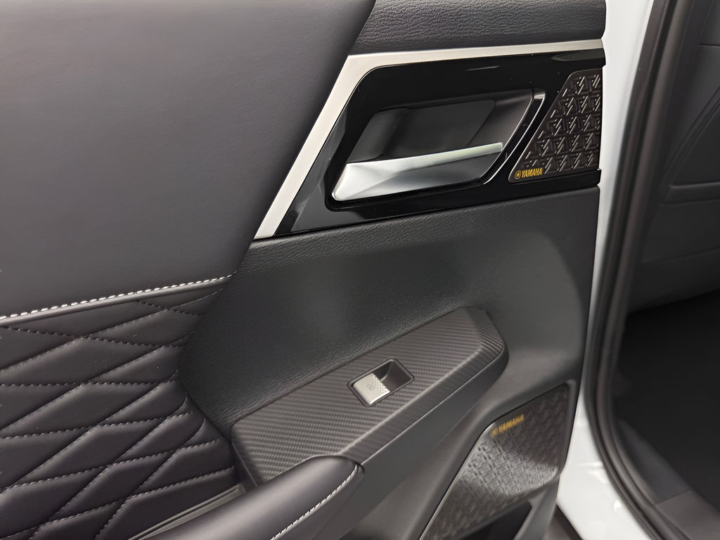 New 2026  Mitsubishi Black Edition image 41