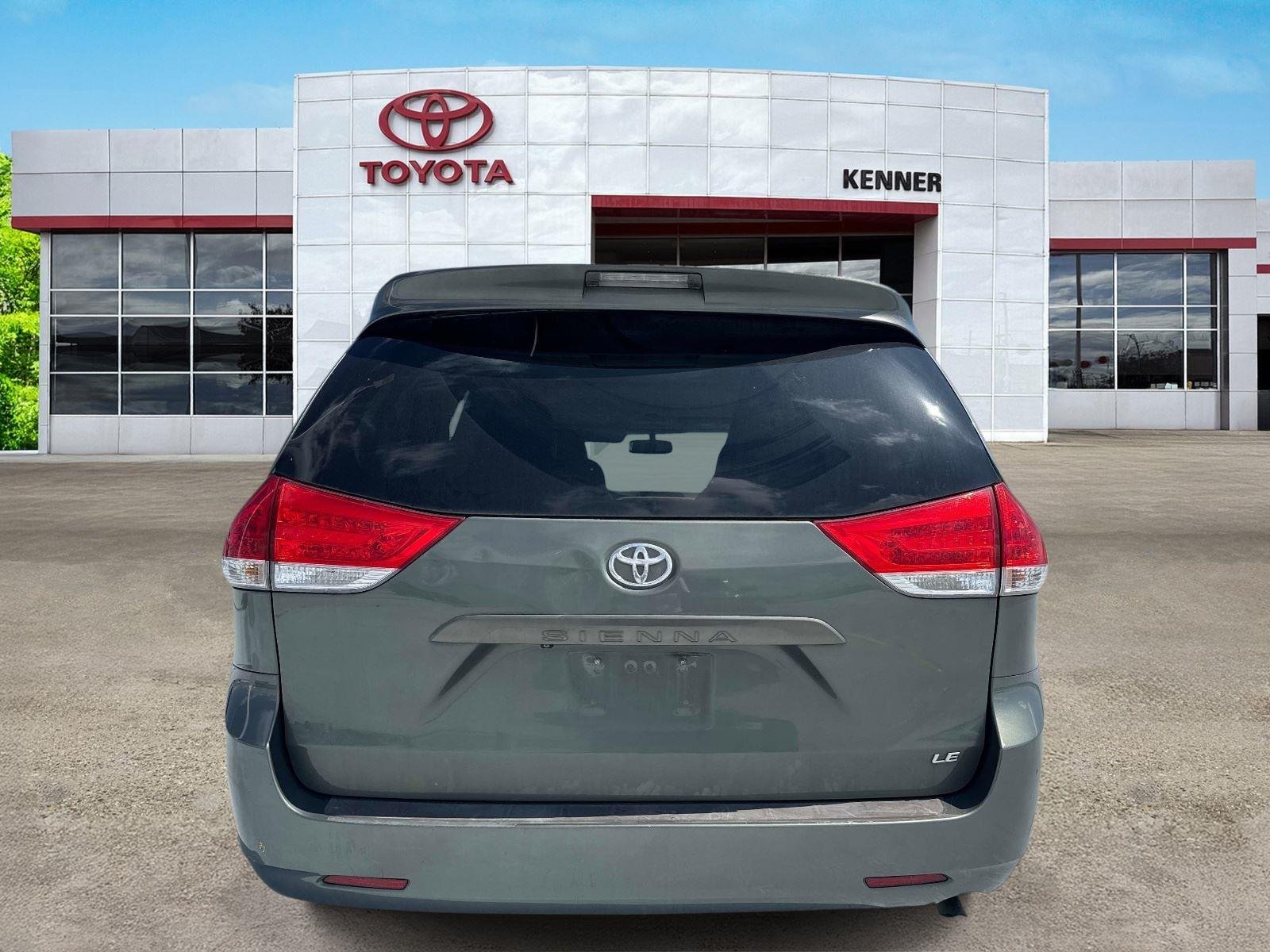 Used 2014 Cypress Pearl Toyota LE image 6