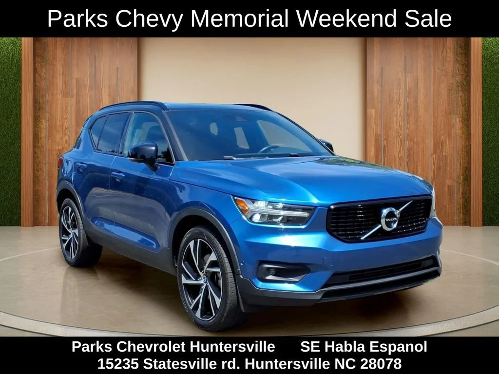 2019 Volvo XC40 T5 R-Design AWD's photo