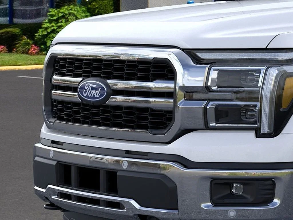 New 2026 Star White Metallic Tri-Coat Ford Lariat® image 17