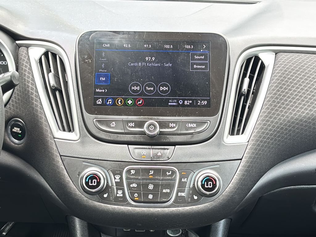 Used 2024 Summit White Chevrolet LT image 19
