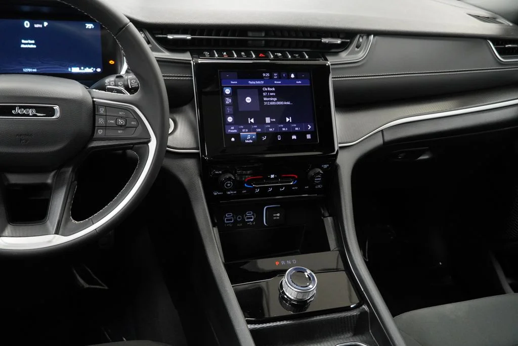 Used 2025 Gray Jeep Laredo image 17