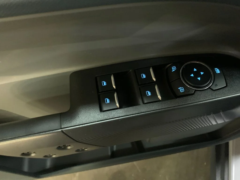 Used 2025 White Ford XLT image 13