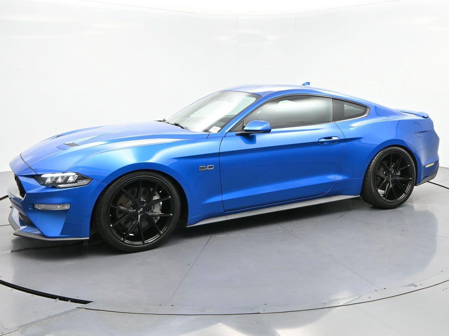 Used 2021 Velocity Blue Ford GT image 4