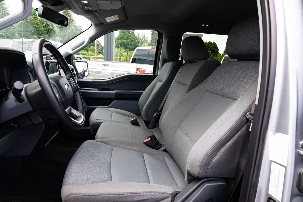 Used 2024 Gray Ford XLT image 18