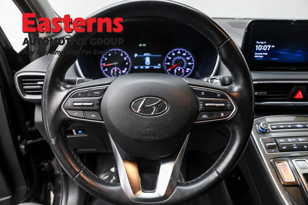 Used 2023 Black Hyundai SEL image 10