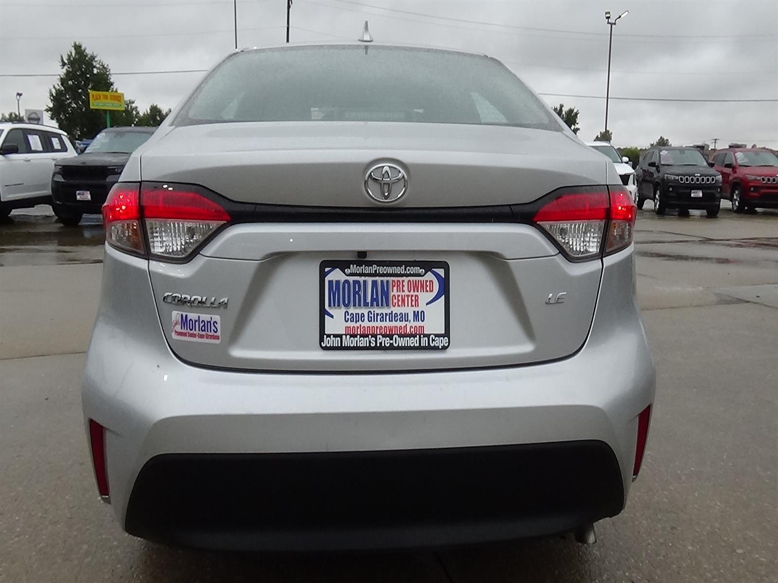 Used 2025 Classic Silver Metallic (1f7) Toyota LE image 8