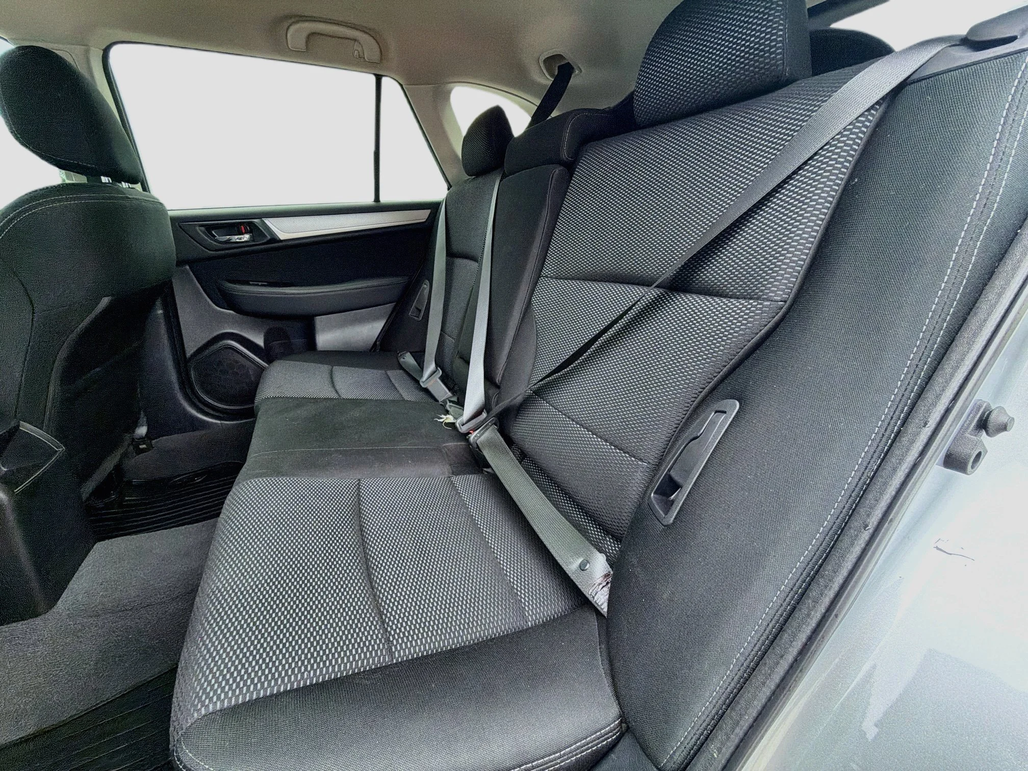 Used 2016 Ice Silver Metallic Subaru 2.5i Premium image 20